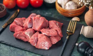 Rüyada çiğ et yemek ve rüya tabiri