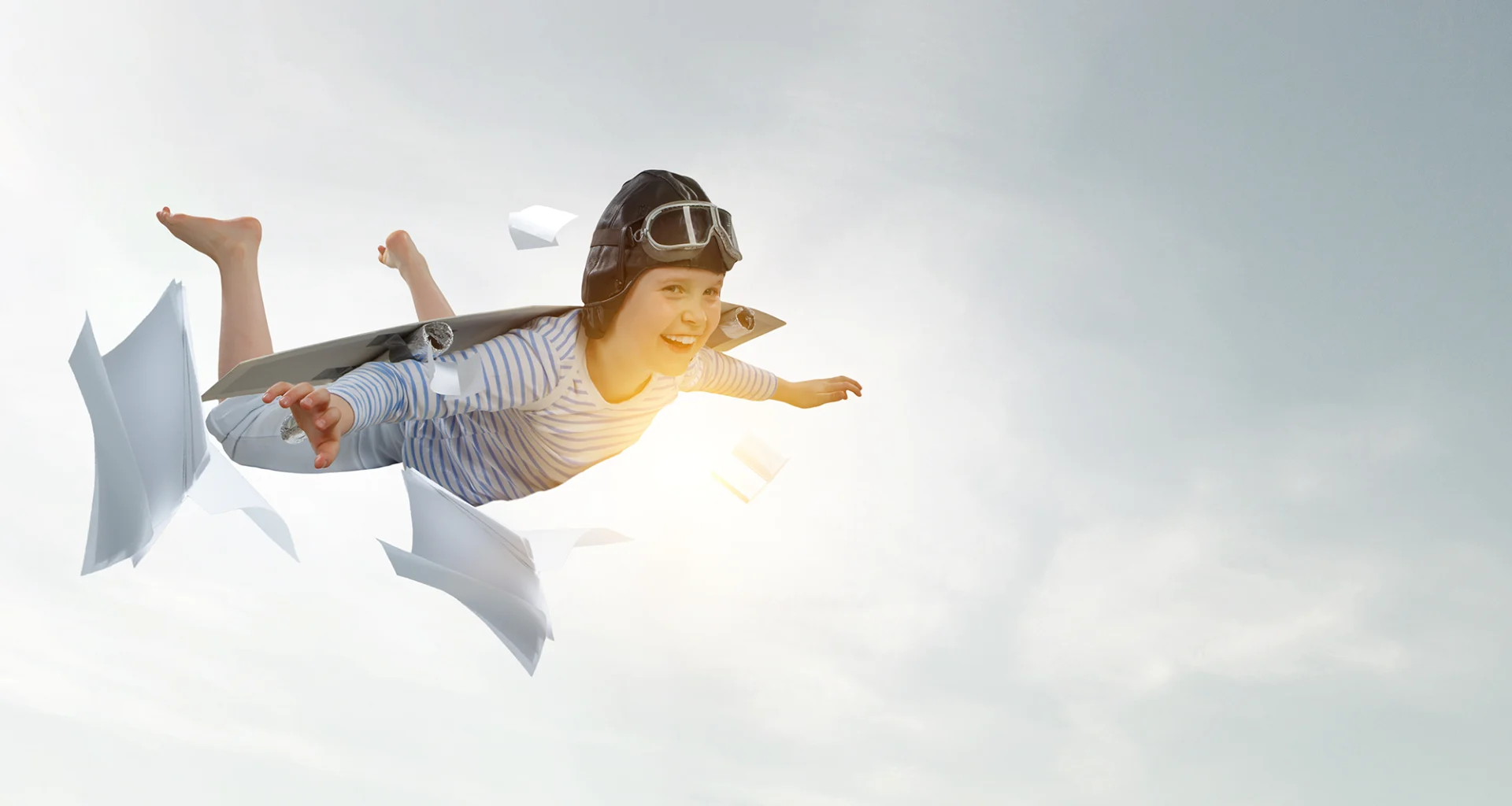 Rüyada uçmak; makam sahibi olmayı ve kişinin önündeki engelleri aşmasını simgeleyen en güçlü rüyadır.