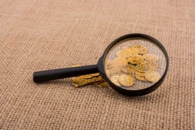 Rüyada altın bulmak, beklenmedik kısmet ve nasibi simgeleyen rüya sembolü